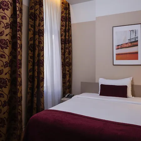 Opera Hotel Riga Exterior photo