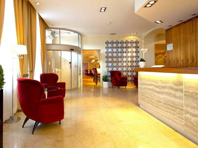 Hotel Opera