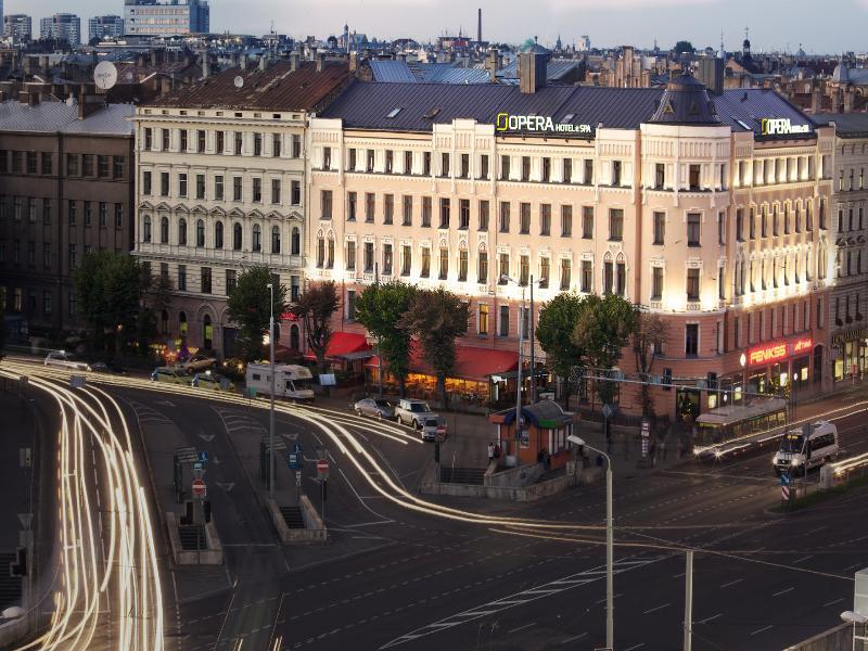 Opera Hotel 4*